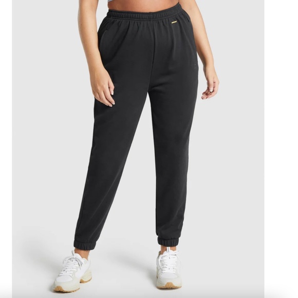 GYMSHARK LOOSE JOGGERS x WHITNEY SIMMONS - Picture 1 of 4